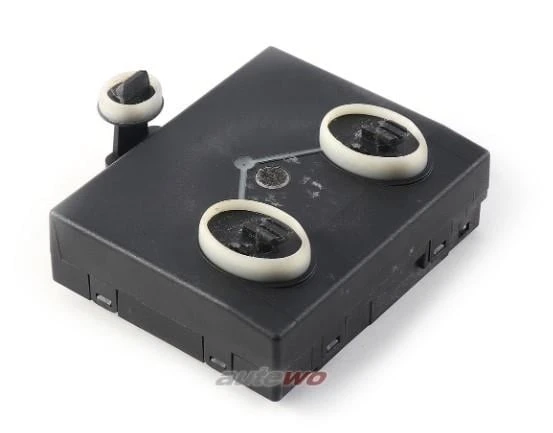 MERKEZİ KİLİT KONTROL ÜNİTESİ A4-A5-A6 8X0959795C ürün görseli 1