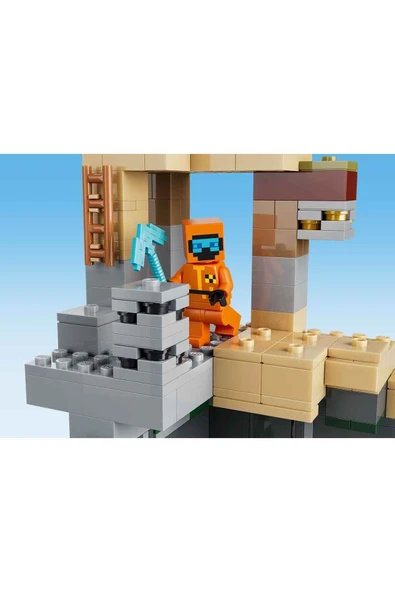 PTTAVM: Lego Minecraft Zombi Zindanı 21587 (284 Parça)