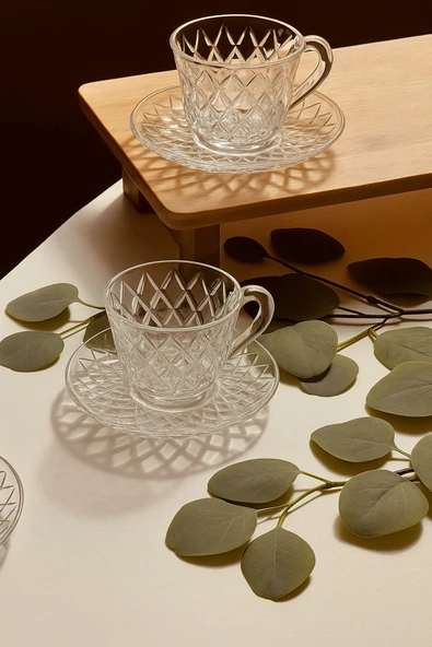 Elta Collection 6’lı Cam Kahve Fincanı Seti – Zarif Desenli Cam Bardak ve Tabak Takımı ürün görseli 1