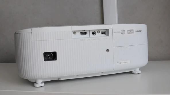 PTTAVM: EPSON EH-TW6250 Ev Sinema Projeksiyonu (Ultra HD 4K