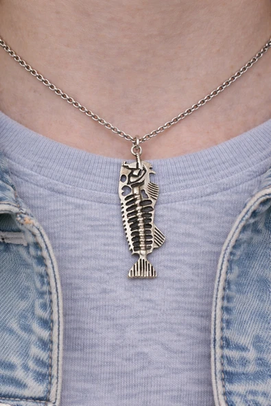 Fishbone Spirit – Balık Kılçığı Figürlü Gümüş Renk Unisex Uzun Kolye (60 cm) ürün görseli 1