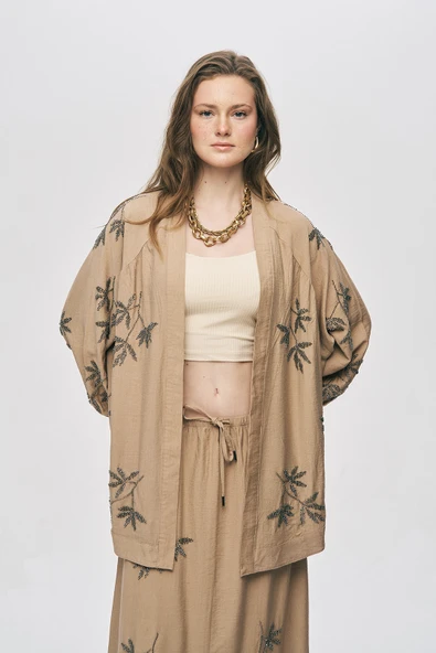 Kadın Yaprak İşlemeli Oversize Kesim Dökümlü Kimono ürün görseli 1