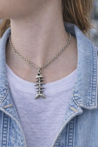 Bone Tide – Balık İskeleti Figürlü Gümüş Renk Unisex Kolye (60 cm) ürün görseli 1