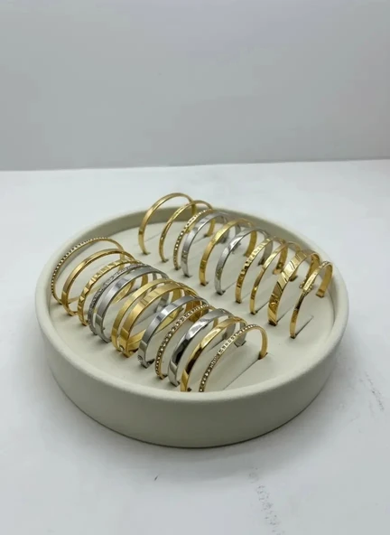 Süet Kumaş Krem Renk 20x20 Cm Yuvarlak Batırmalı Bileklik Kelepçe Tablası ürün görseli 1