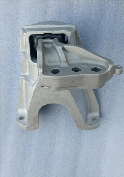 Honda Civic FC5 1.6 DTEC Dizel N16A 16-20 MOTOR Takozu Sağ ürün görseli 1