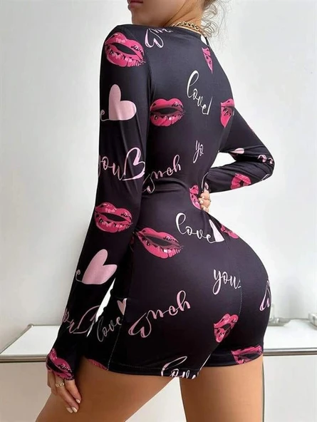 Arias Closet Pamuklu Kırmızı Öpücük ve Kalp Desenli Düğmeli Uzun Kol Tulum Pijama - Resim 5
