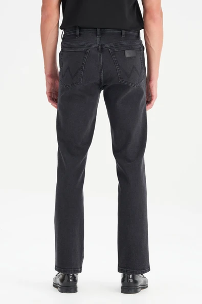 Erkek Straight Denim Pantolon Wrangler ürün görseli 1
