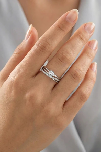 925 Ayar Gümüş Yüzük Rodyumlu Zirkon Taşlı Özel Bezel Tasarım Tektaş Kadın Yüzük ürün görseli 1