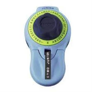 DYMO S0717900 Junior Kişisel Mekanik Etiketleme Makinesi- 9 mm Kabartma şeritlerle uyumlu kullanım ürün görseli 1
