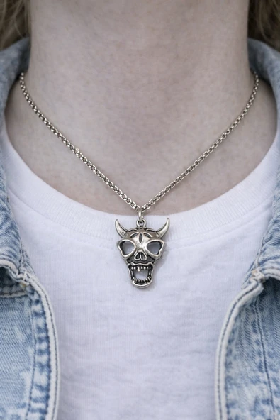 Dark Horn – Boynuzlu Kuru Kafa Figürlü Unisex Kolye (60 cm Zincir) ürün görseli 1