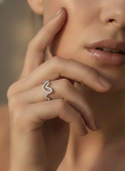 Ayarlanabilir Dalgalı Wavy Kalp Model Zirkon Taşlı Silver Renk Çelik Yüzük ürün görseli 1