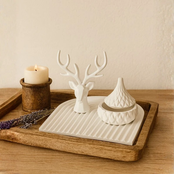 Nevhan Sanat El Yapımı Geyik Figürlü Dekoratif Set – U Form Tepsi & Kapaklı Fonksiyonel Kutu (22X22 Cm) ürün görseli 1