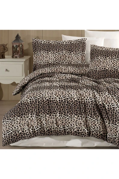 Çift Kişilik Leopar Desen Nevresim Takımı 200x220 - 4 Yastık Kılıfı - Lastikli Çarşaflı ürün görseli 1