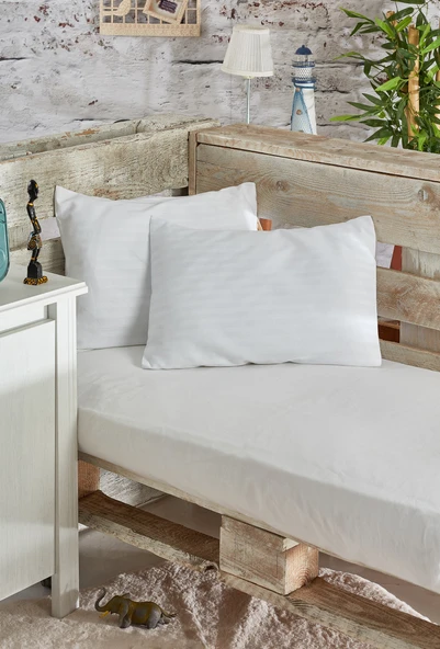 Komfort Home Bebek Çizgili Pamuk Saten Yastık 35x45 Cm (2 Adet) ürün görseli 1
