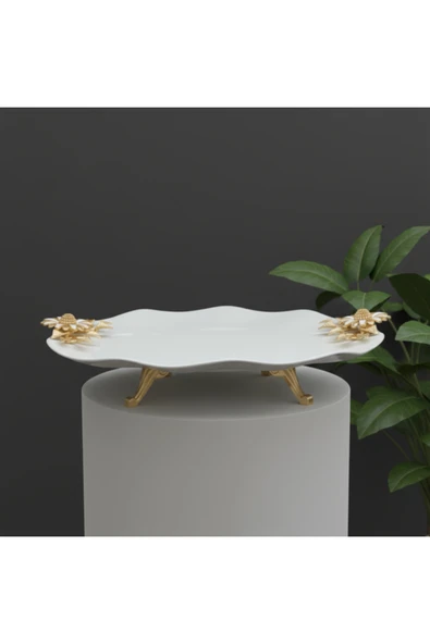 ÇNR Home Collection Metal ayaklı semazen porselen pasta sunumluk kurabiye ürün görseli 1