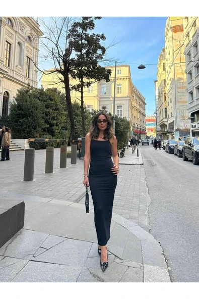 Siyah Askılı Yırtmaçlı Elbise - Resim 11