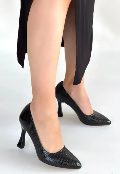 Kadın Siyah Kroko Baskılı Rugan İnce Topuklu Stiletto Ayakkabı - Merio ürün görseli 1
