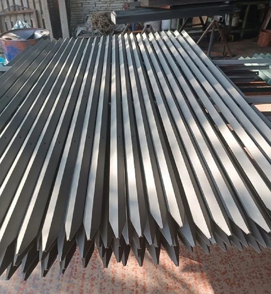 Boyalı Metlino 5 Adet 250 Cm 40x40x3 Köşebent 5 Delikli Bahçe Çit Direği Çit Demiri ürün görseli 1