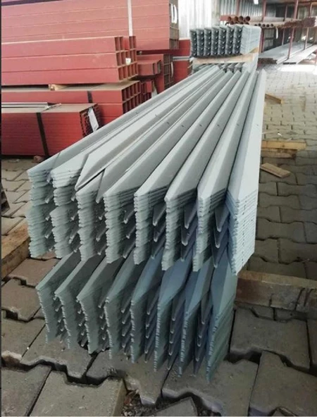 Boyalı Metlino 5 Adet 200 Cm 40x40x3 Köşebent 4 Delikli Bahçe Çit Direği Çit Demiri ürün görseli 1