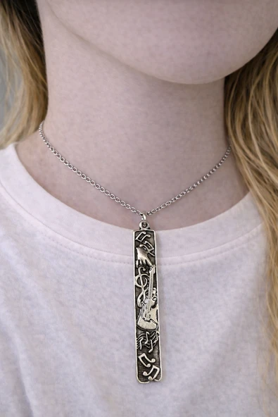 İnce Uzun Dikdörtgen Formlu Sembolik Desenli Metal 60 cm Zincirli Kolye ürün görseli 1