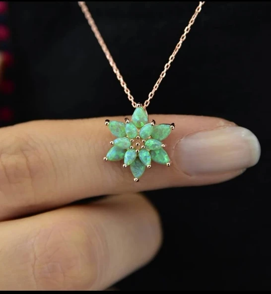Opal Taşlı Yaşam Çiçeği Gümüş Kolye ürün görseli 1