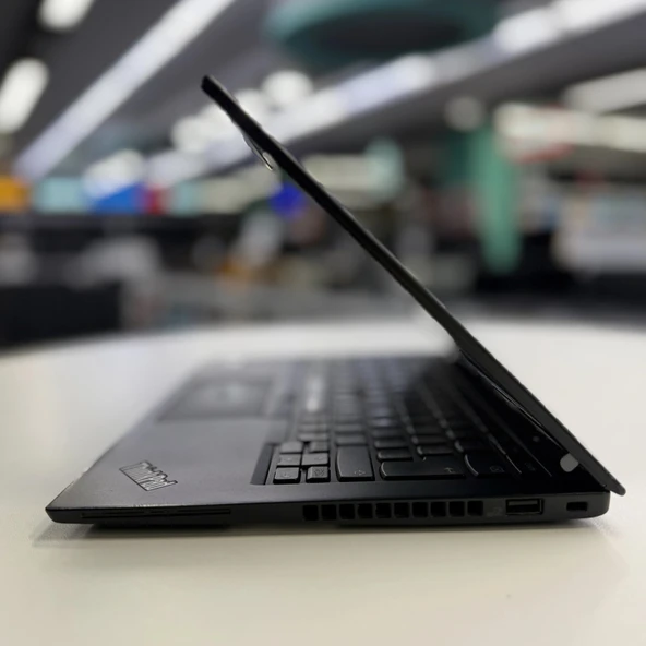 PTTAVM: Lenovo ThinkPad X280 Notebook İ5 8250U 8Gb Lpddr4 256Gb M2