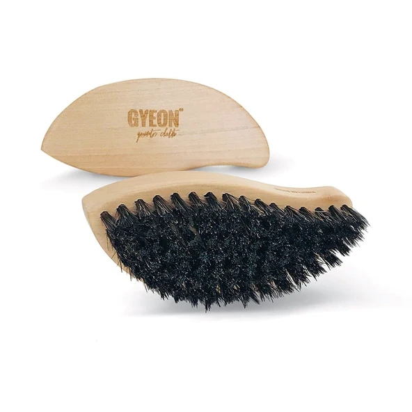 GYEON Q²M Leather Brush At Kılı Deri Temizlik Fırçası ürün görseli 1
