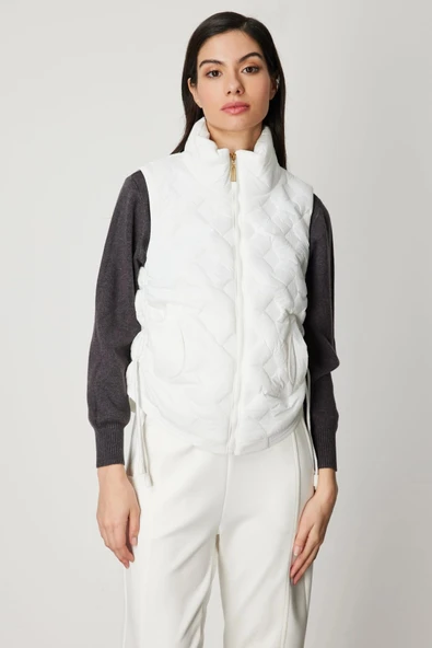 On Fashion Kadın Ekru Şişme Yelek 60997 ürün görseli 1