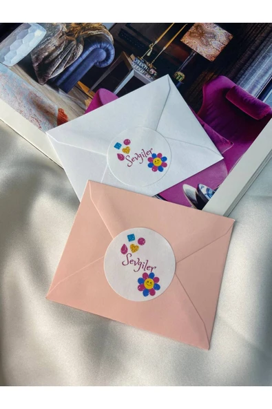 Pembe Mor Papatyalı Sevgiler Etiketi Love Yuvarlak Mat Sticker 4 CM (90 ADET) ürün görseli 1