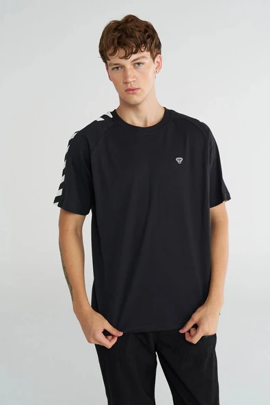 hummel Archive S/S 912209-2001 Siyah Erkek T-Shirt ürün görseli 1