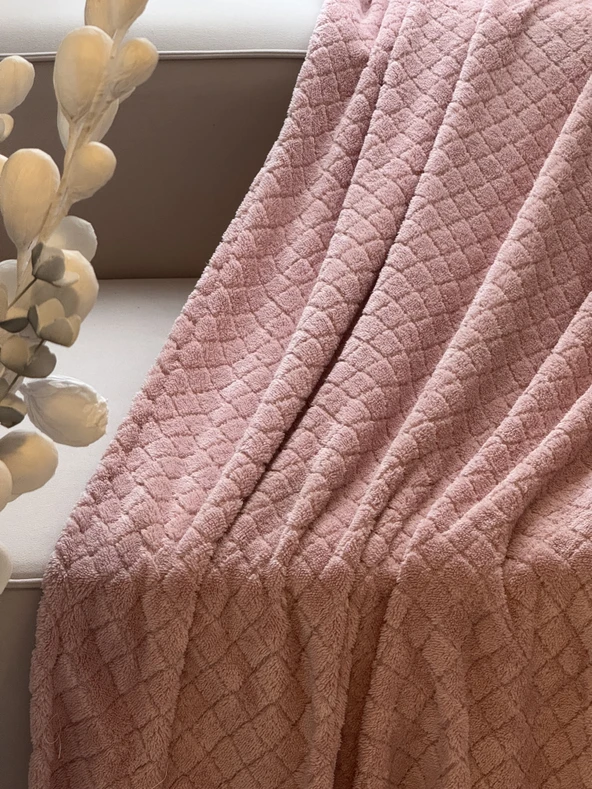 Peluş Pudra Baklava Desen Koltuk Örtüsü 170x220cm ürün görseli 1