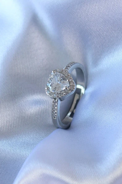 Gümüş Renk Kalp Zirkon Taşlı Charm Model Pirinç Kadın Yüzük - TJ-BYK2725 ürün görseli 1