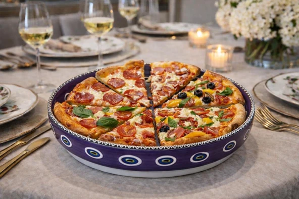 El Yapımı Çini Pizza Tabağı 30 cm – Nazar Motifli Seramik Servis Tabağı | Sunum & Sofra Dekoru ürün görseli 1
