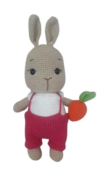 Fuşya Pembesi Tulumlu Havuçlu Bal Yanak Tavşan Amigurumi Organik Oyuncak ürün görseli 1