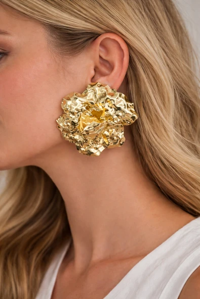 POSEİDONS JEWELLERY Oversize Altın Renk Organik Çiçek Formlu Statement Küpe ürün görseli 1