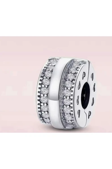POSEİDONS JEWELLERY Poseidons Jewellery Pave Logo Minik Kalp Detaylı Gümüş Klips Charm ürün görseli 1
