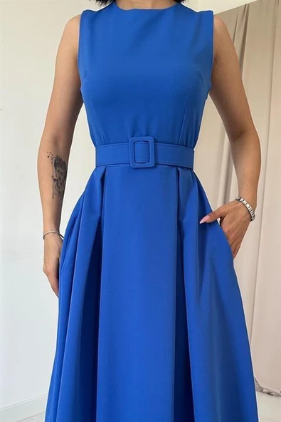 Saks Halter Yaka Kloş Elbise - Resim 3