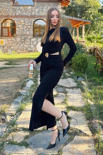Siyah Yarım Boğazlı Yırtmaçlı Elbise ürün görseli 1