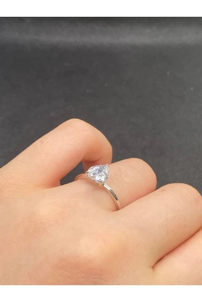 Hector&Co. Jewellery Işıltılı Kalp Tektaş Yüzük ürün görseli 1