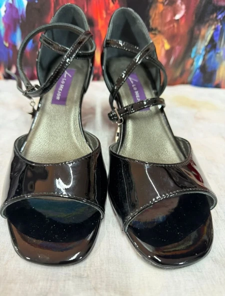SİYAH RUGAN LATİN-SALSA-TANGO DANS VE SALON AYAKKABISI 6,5 CM 9 PONT KADEH MODEL KAPALI TOPUK ürün görseli 1