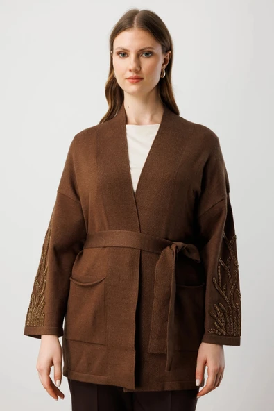 On Fashion Kadın Kolları Taşlı Kuşaklı Triko Kahverengi Hırka 60902 ürün görseli 1