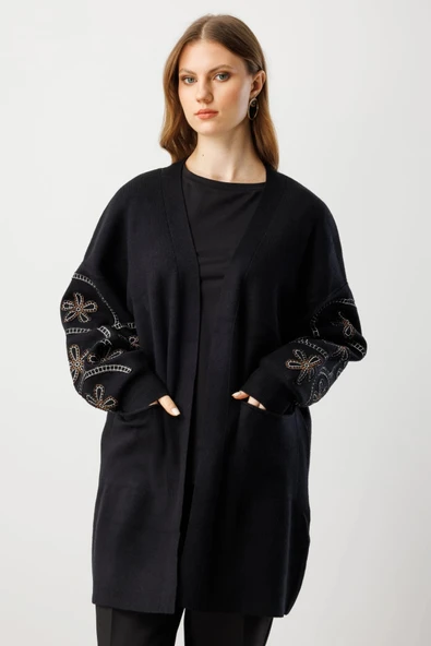 On Fashion Kadın Çiçek İşlemeli Torba Cepli Siyah Hırka 60904 ürün görseli 1