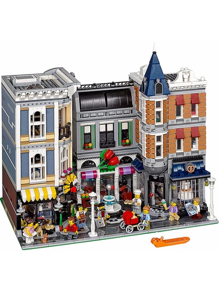LEGO Creator Expert 10255 Assembly Square ürün görseli 1