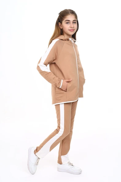 Toontoy Kız Çocuk 2'li Takım Baskılı Kapüşonlu Fermuarlı Cepli Sweatshirt & Beli Paçası Lastikli Jogger Eşofman Altı - Bant Detaylı & 2 İplik ürün görseli 1