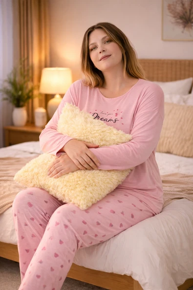Kadın Büyük Beden Uzun Kollu Rahat Pijama Takımı – Yumuşak Dokulu Konforlu Ev Giyimi ürün görseli 1