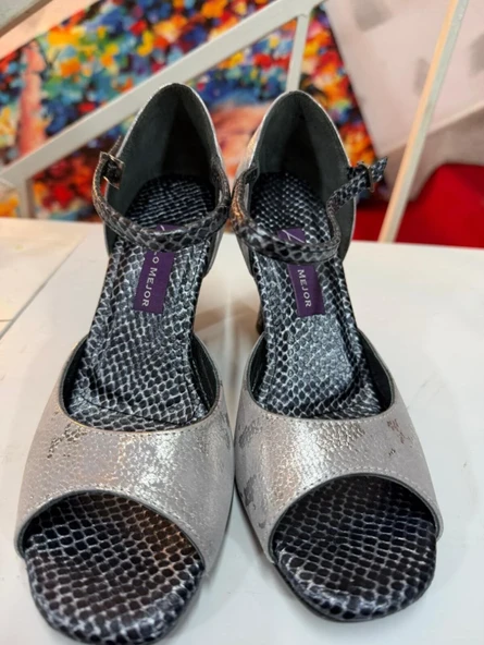 IŞIKLI DALGA MODEL LATİN-SALSA-TANGO DANS VE SALON AYAKKABISI 7 CM 11 PONT KADEH MODEL KAPALI TOPUK ürün görseli 1