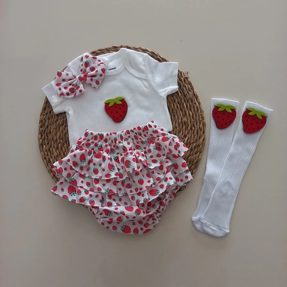 BALBÖCEĞİKİDS Kız Bebek Çilekli Fırfır Şort Etek Bodyli Çorap Takımı ürün görseli 1