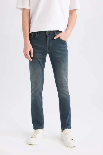 Defacto C5682 Yeşil Pedro Slim Fit Dar Kalıp Normal Bel Dar Paça Jean Pantolon ürün görseli 1