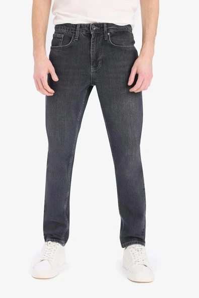 Defacto E7033 DENIM Slim Tapered Fit Dar Kalıp Normal Bel Daralan Paça Jean Pantolon ürün görseli 1