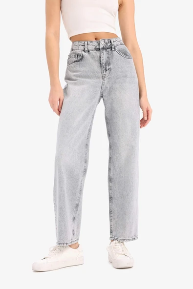 Defacto E8013 Gri Straight Fit Yüksek Bel Kısa Paça Jean Yıkamalı Pantolon ürün görseli 1